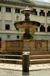 Fontana piazza mastai 5