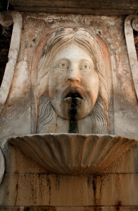Fontana mascherone 4